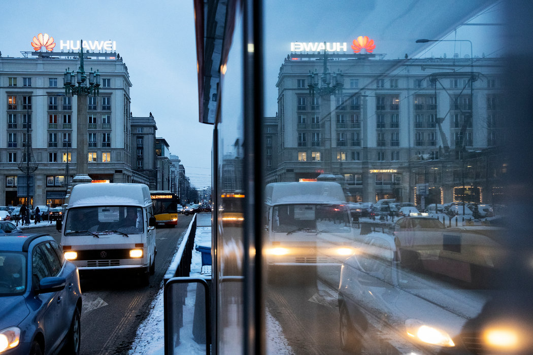 美国再次发出警告:不要与华为合作!欧洲国家这