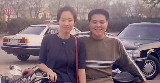 北京夫妻玩命环游世界十年,沦落到被悬赏通