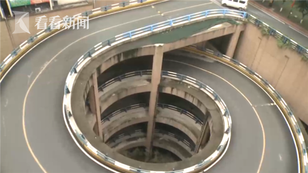 视频|回家必须先转四个圈 这个小区的公路成\"网红\"