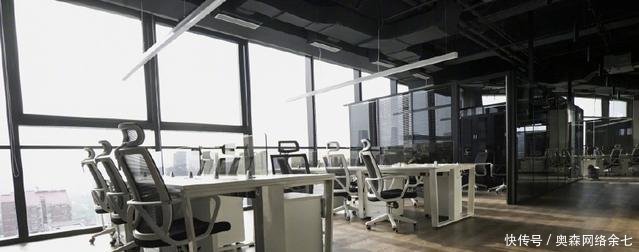 黄子韬成立个人公司,第一时间发文感谢爸爸!豪