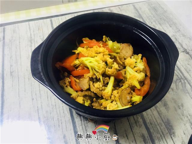 烧花菜不放一滴水,但却又香又好吃,一盘没吃过瘾