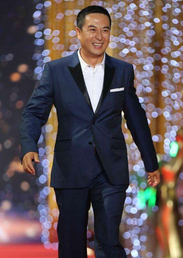 武大靖沈梦辰因模仿张嘉译走路致歉, 张嘉译的