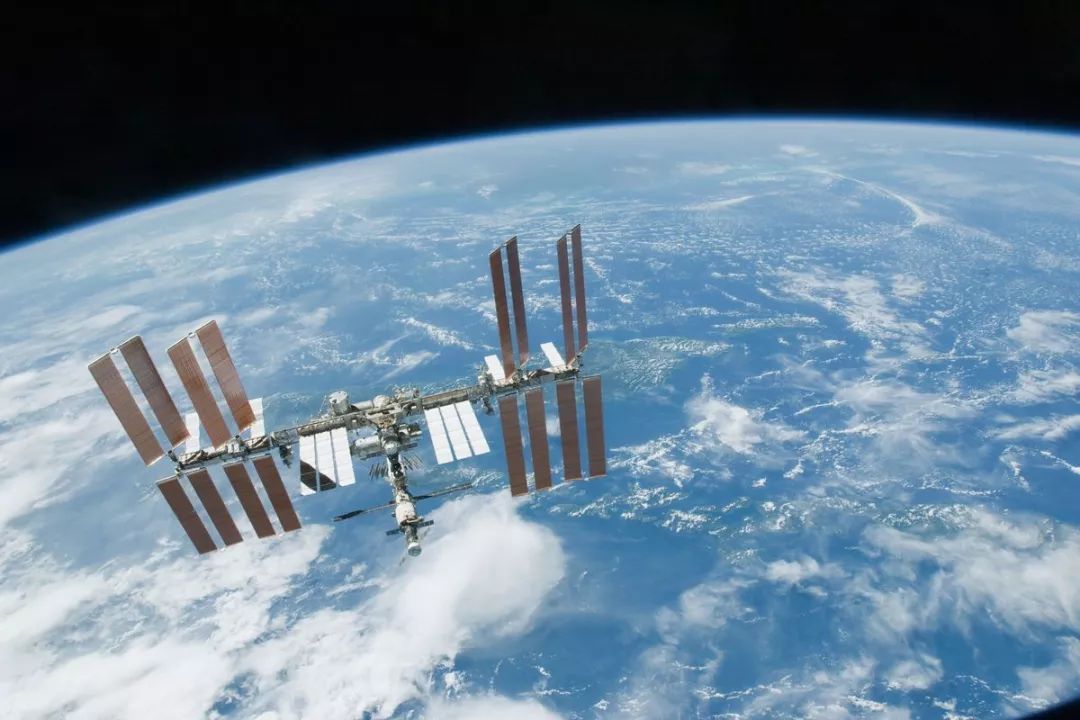 \"一群傻瓜\"制定的美最新太空预算案?美政府近200亿砸向NASA
