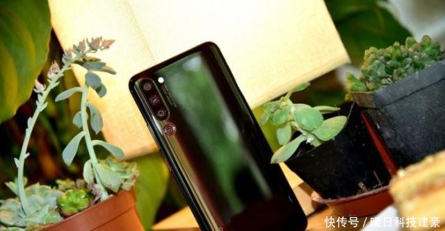 联想Z6 Pro正式发布 骁龙855加持;三星S10系列