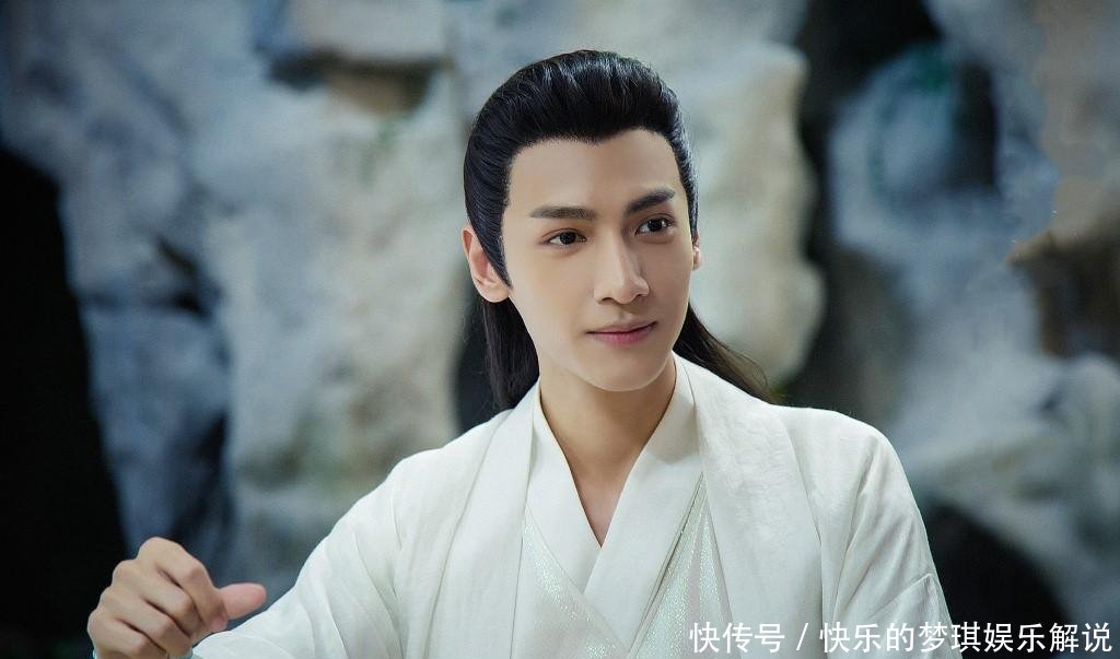 不愧是润玉, 罗云熙戏里戏外都体贴, 他的这一点