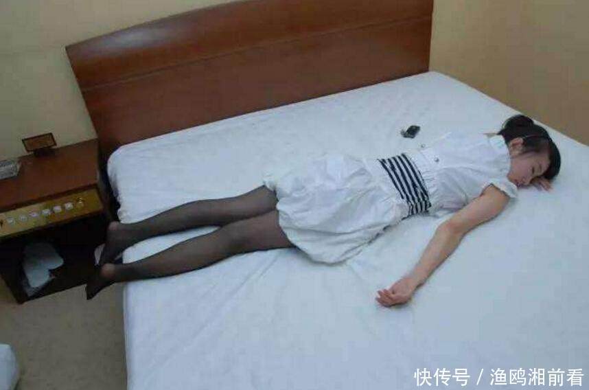 53岁大叔约女大学生酒店过夜，见面后大叔却想起女儿，结果却……