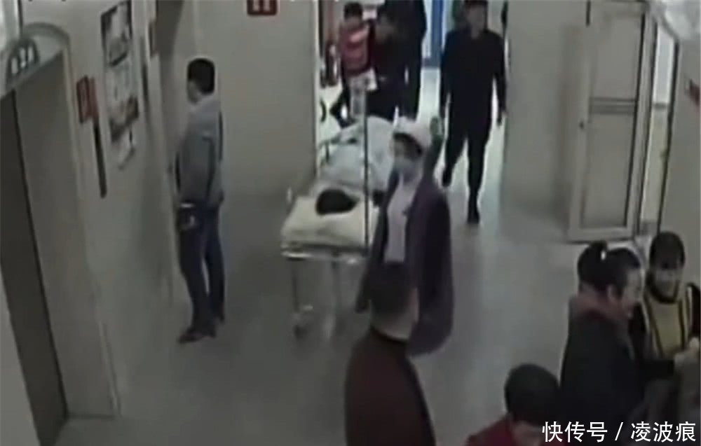 女子怀二胎两个月,突然腹痛情况危急,医生:孕5