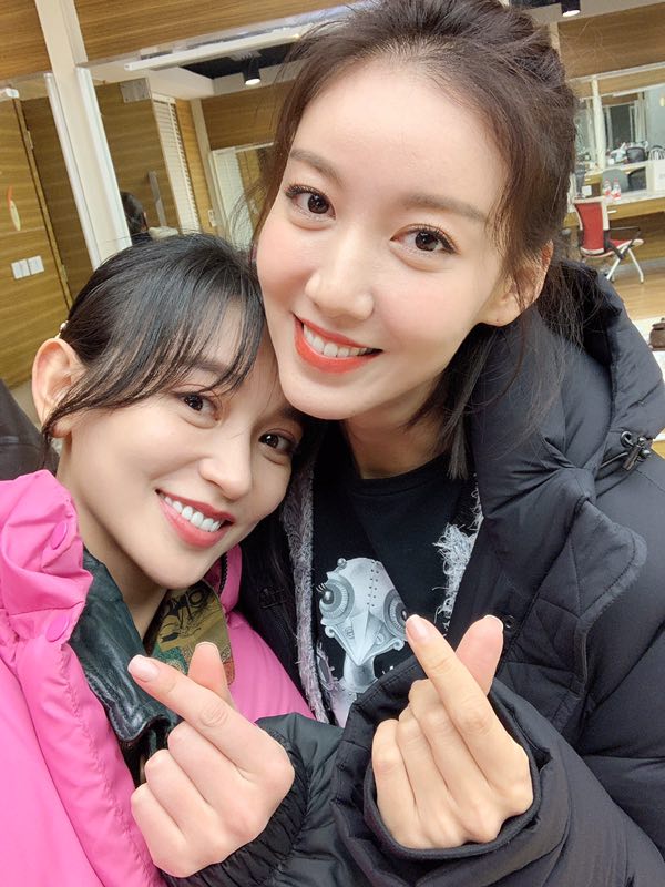 高露发微博疑林小娘下线,高露施诗戏里戏外母