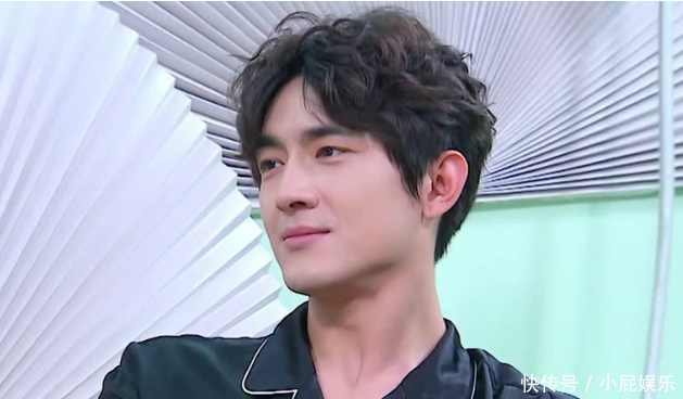 林更新快本后台吃虾,抠出新境界,林狗:我花钱买