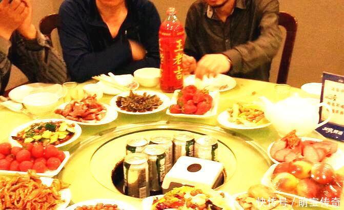 男友家给我20万彩礼,订婚前去他家吃顿饭,回来