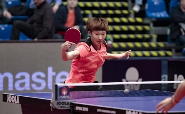 匈牙利乒乓球赛女单半决赛:刘诗雯vs朱雨玲、