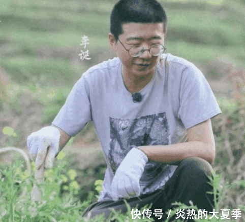 戚薇自爆双眼皮的问题, 何炅都懵了, 不愧是和王