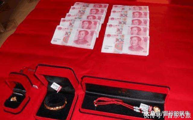 我和女友交往3年, 却被18万彩礼活活拆散!