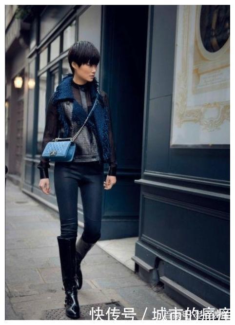 见过李宇春穿泳装吗?13年前的这张照片让我笑