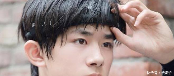 易烊千玺为高考蓄了一个月胡子,网友们荷尔蒙