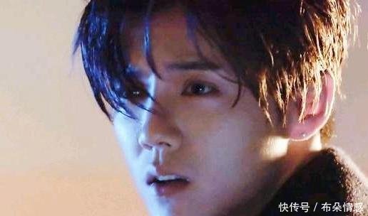 鹿晗因恋爱人气下滑,与吴亦凡差距变大,归国四