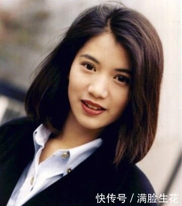 看完袁咏仪十八岁的照片后称她为最美港姐一点