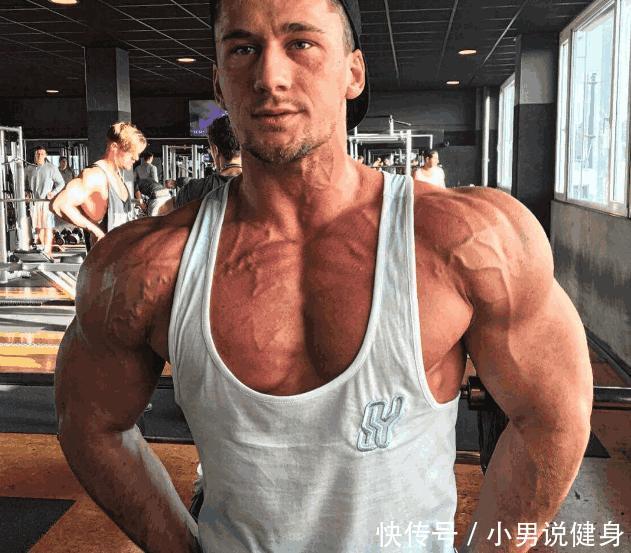 长期健身只练胸不练腿的人,后来都怎么样了?