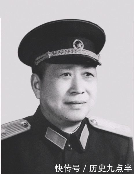 他拥有中朝双国籍,娶了林彪的妻子,养着林彪的孩子