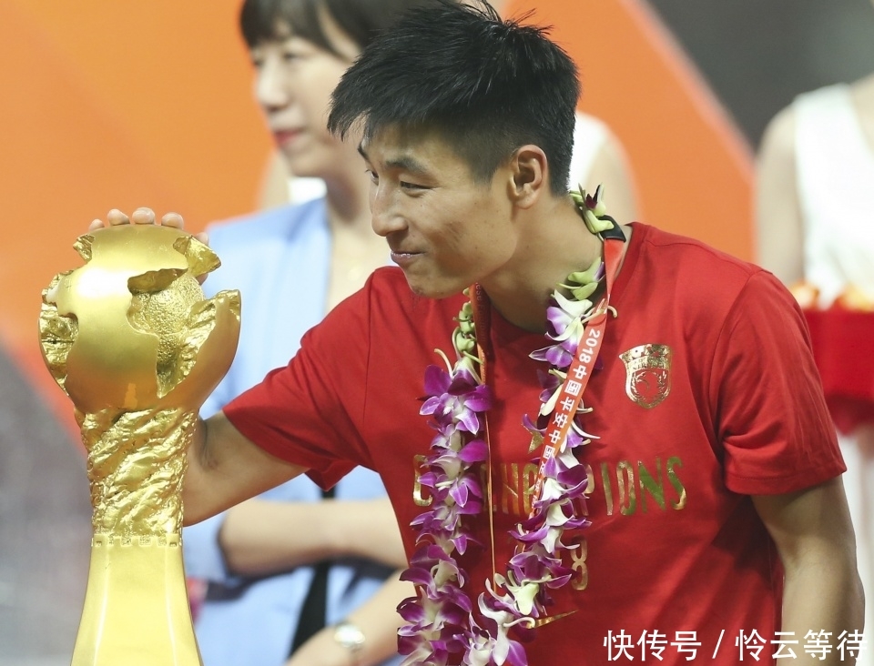 官方评中国十佳运动员引质疑:孙杨落选,乒羽无