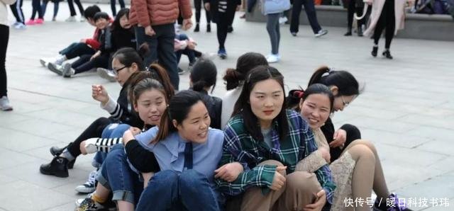 泗阳县公安局组织女警开展红色教育拓展活动