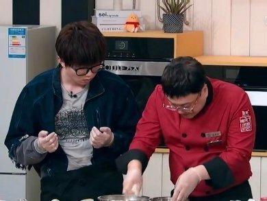 毛a全集萌翻全集,下载不忘老本行,戴上网友秒变情趣动漫txt帮厨手套图片