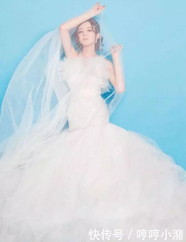 倾城美人穿婚纱,祝晗婧端庄大气,格蕾丝却似懵