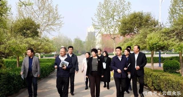 邢台市任县副县长胡慧敏到任县中学调研