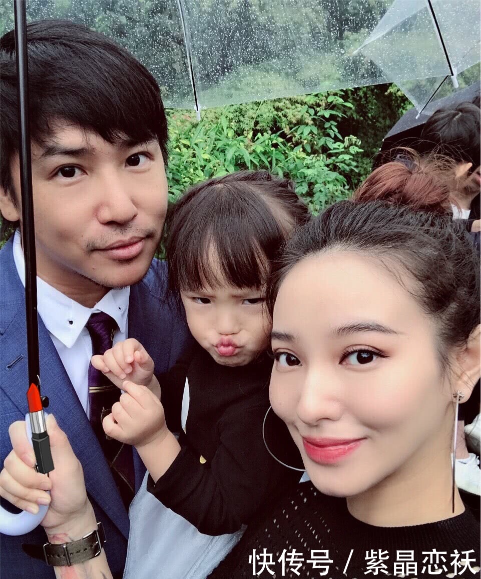 欧弟妻子晒二胎B超,迷你jo鼻梁高挺,抿嘴甜笑!