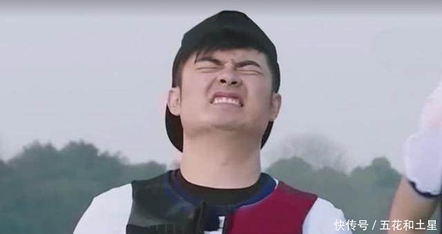 鹿晗受伤进医院,跑男团首次集体痛哭,节目组只