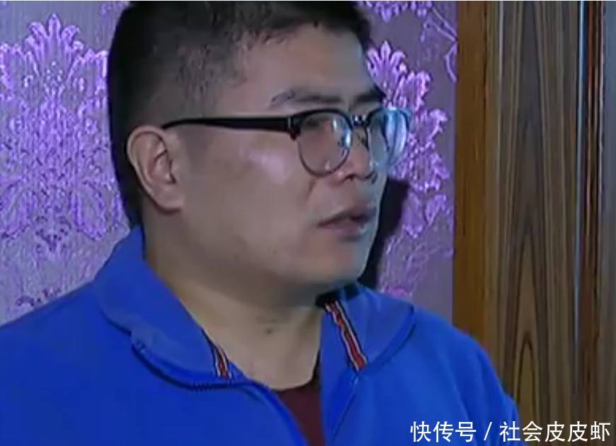 男子跟随妻子下班，目睹妻子和男同事进了公园，妻子：赶紧离婚去