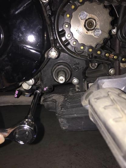 摩托车换挡不顺畅可能是少了这个配件