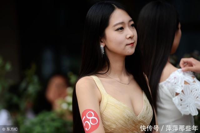 小雪讲笑话:傻乎乎的冷幽默让你见笑了