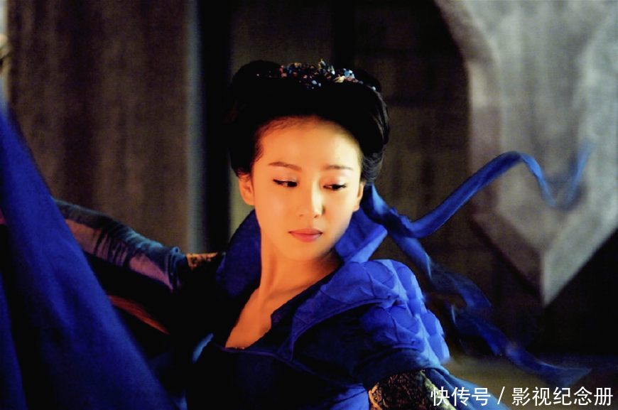 女星回眸:刘诗诗龙葵让人心疼,杨幂笑的甜美