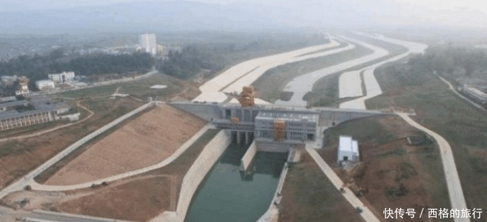 t014cc7d4ce1346e9b2.jpg?size=696x318