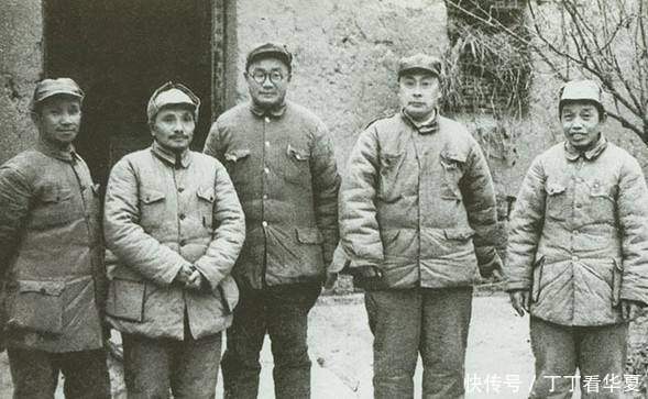 得知秦基伟的后勤部长做了一事,小平同志十分生气,批示:撤销职