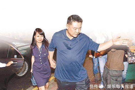 李嘉欣吃醋曾大骂刘銮雄, 怒斥签下洪欣是蠢蛋