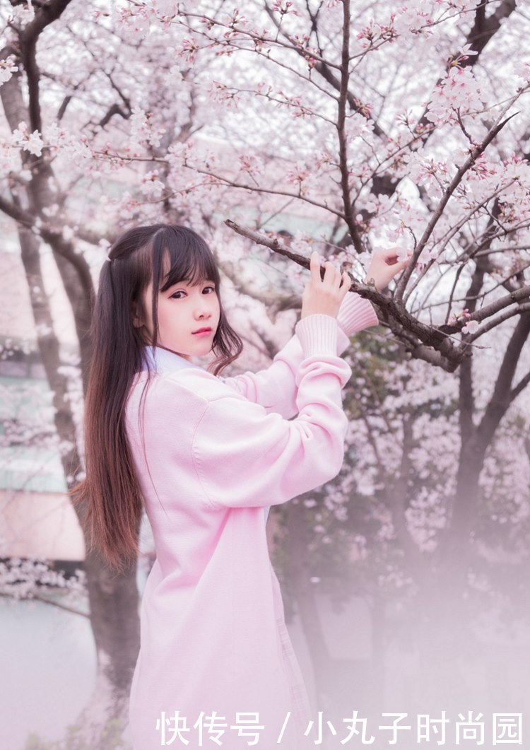 性感美女时尚写真,粉嫩a少女少女樱花伴游白丝盛开宁波美女图片