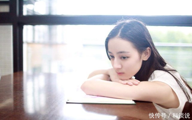 快手大批主播入驻抖音, 用户调侃到, 只要是阳光