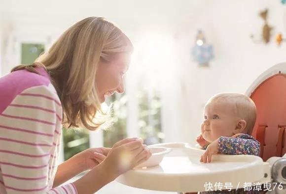育儿百科:家长如何锻炼宝宝的咀嚼能力?