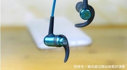 蓝牙耳机充电器