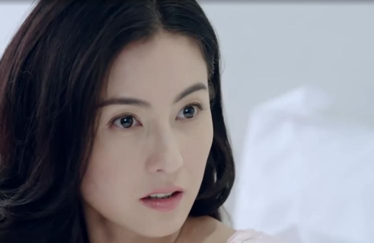 张柏芝生下三胎宝宝,孩子父亲是新加坡富豪?谢