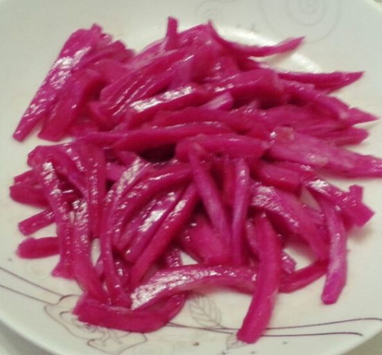 女性不想老太快,多吃火龙果皮,美容养颜,淡化色