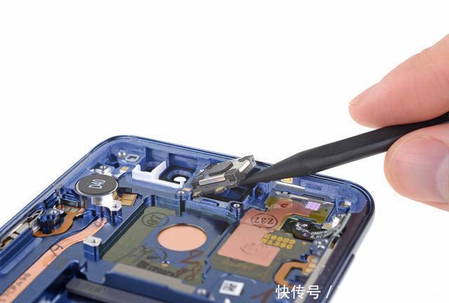 三星的S9+详细拆解评测!网友:电池跟当年Note