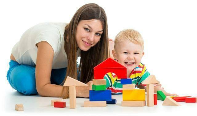 宝宝抢玩具,对应三种情况三种方法,你该怎么办