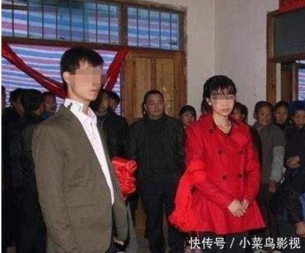 8年上门女婿,丈母娘没收工资卡,多年后拿回工