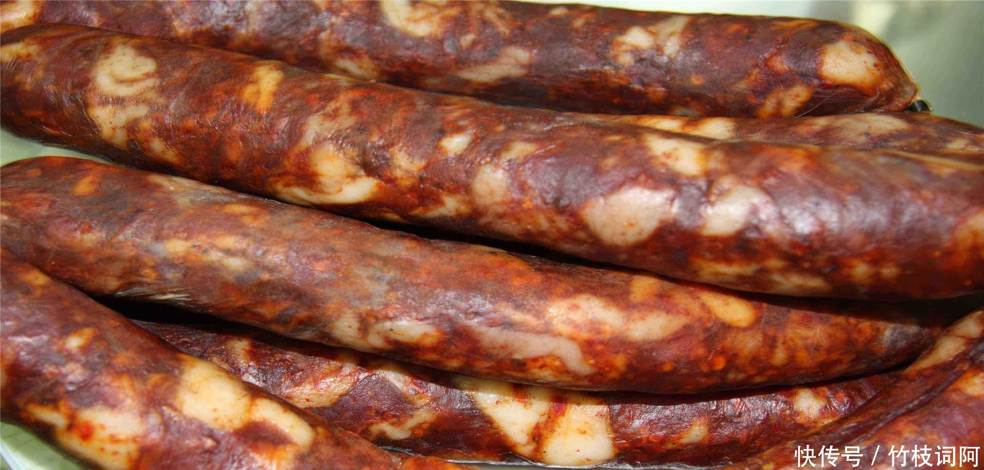 色泽红亮,麻辣鲜香,四川腊肠的好吃做法,你可以
