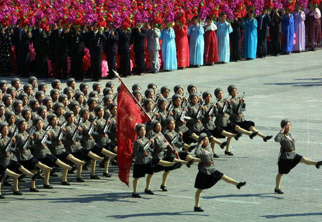 不爱红妆爱武装:全球巾帼大检阅