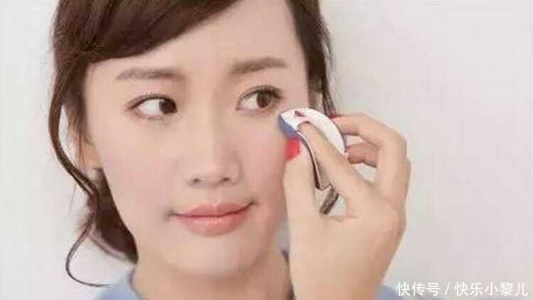 夏季想妆容精致,这三步要做好,妆容持久还好看,你学会了吗 88必发官方唯一网站