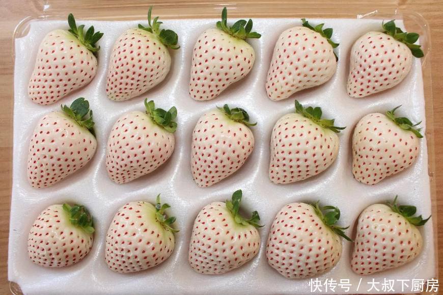 5种日本特有的怪异水果,方形西瓜还有白色草莓